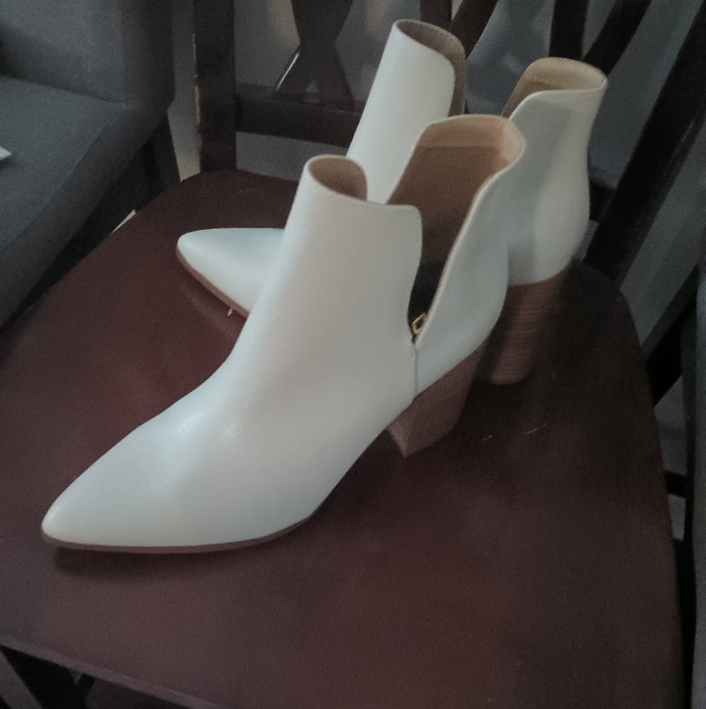 Soda Ankle boots